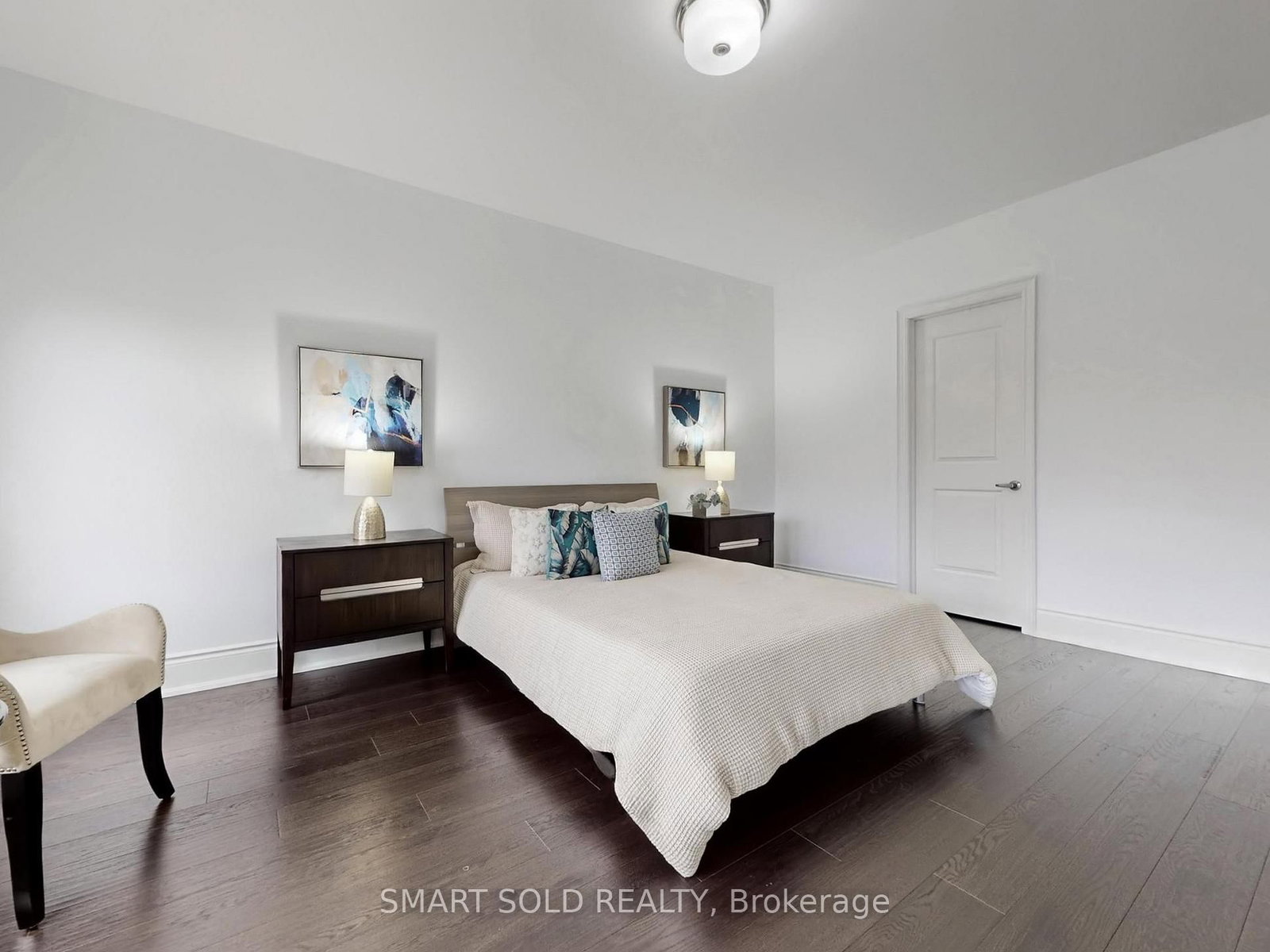 Detached House for sale at 209 Hillsview Drive, Richmond Hill, Ontario, L4C 4L8 - Observatory - MLS: N13011388