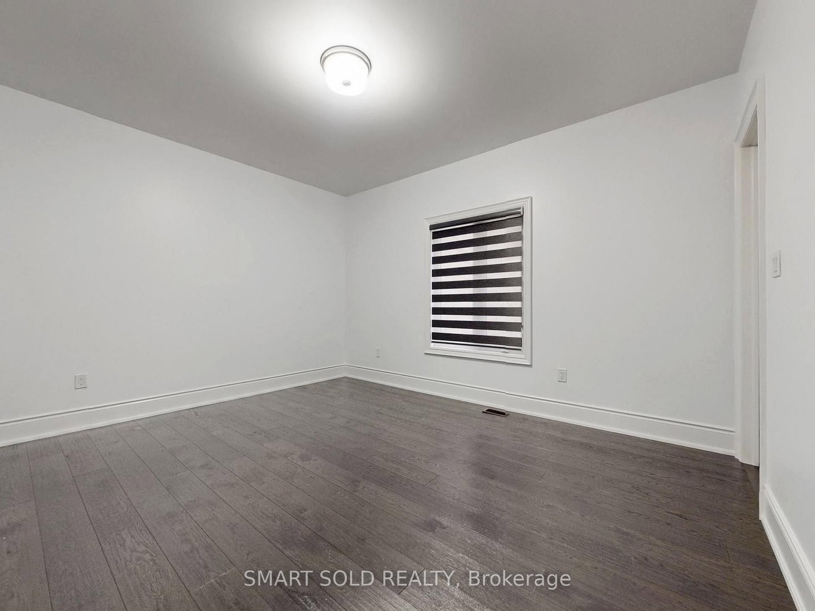 Detached House for sale at 209 Hillsview Drive, Richmond Hill, Ontario, L4C 4L8 - Observatory - MLS: N13011388