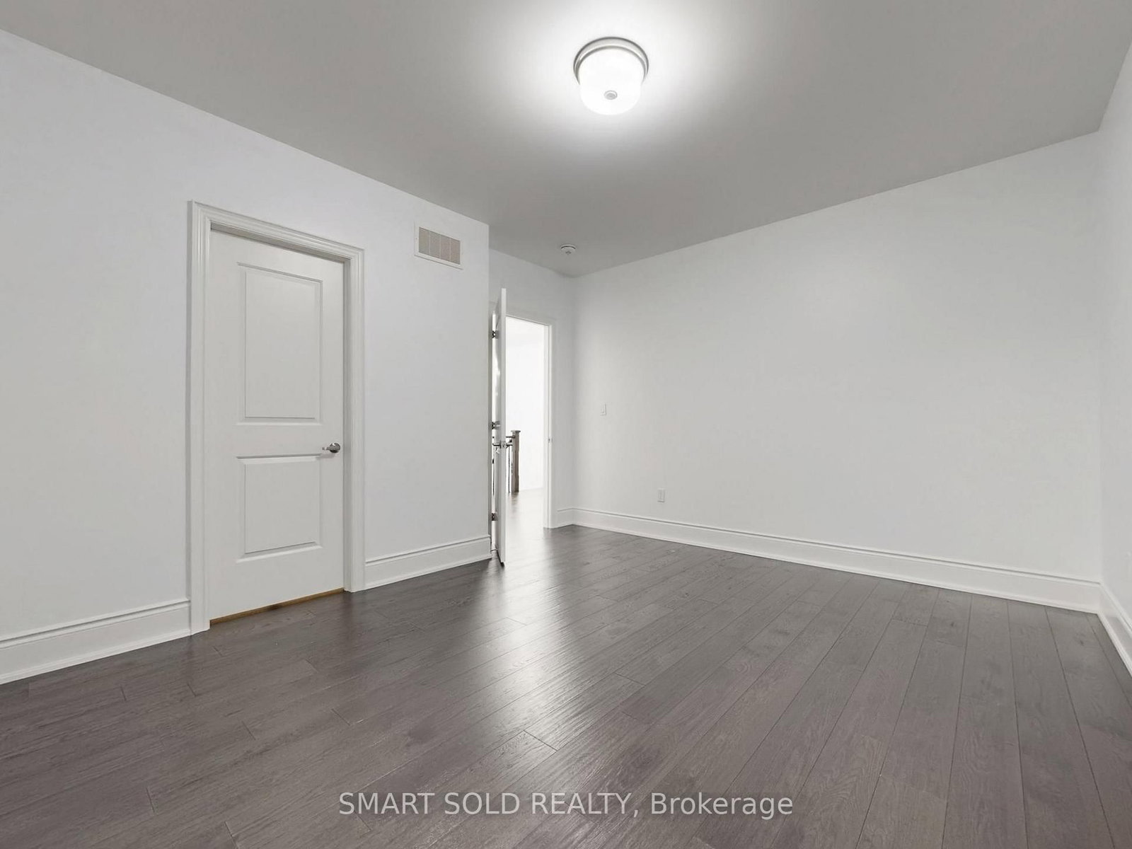 Detached House for sale at 209 Hillsview Drive, Richmond Hill, Ontario, L4C 4L8 - Observatory - MLS: N13011388