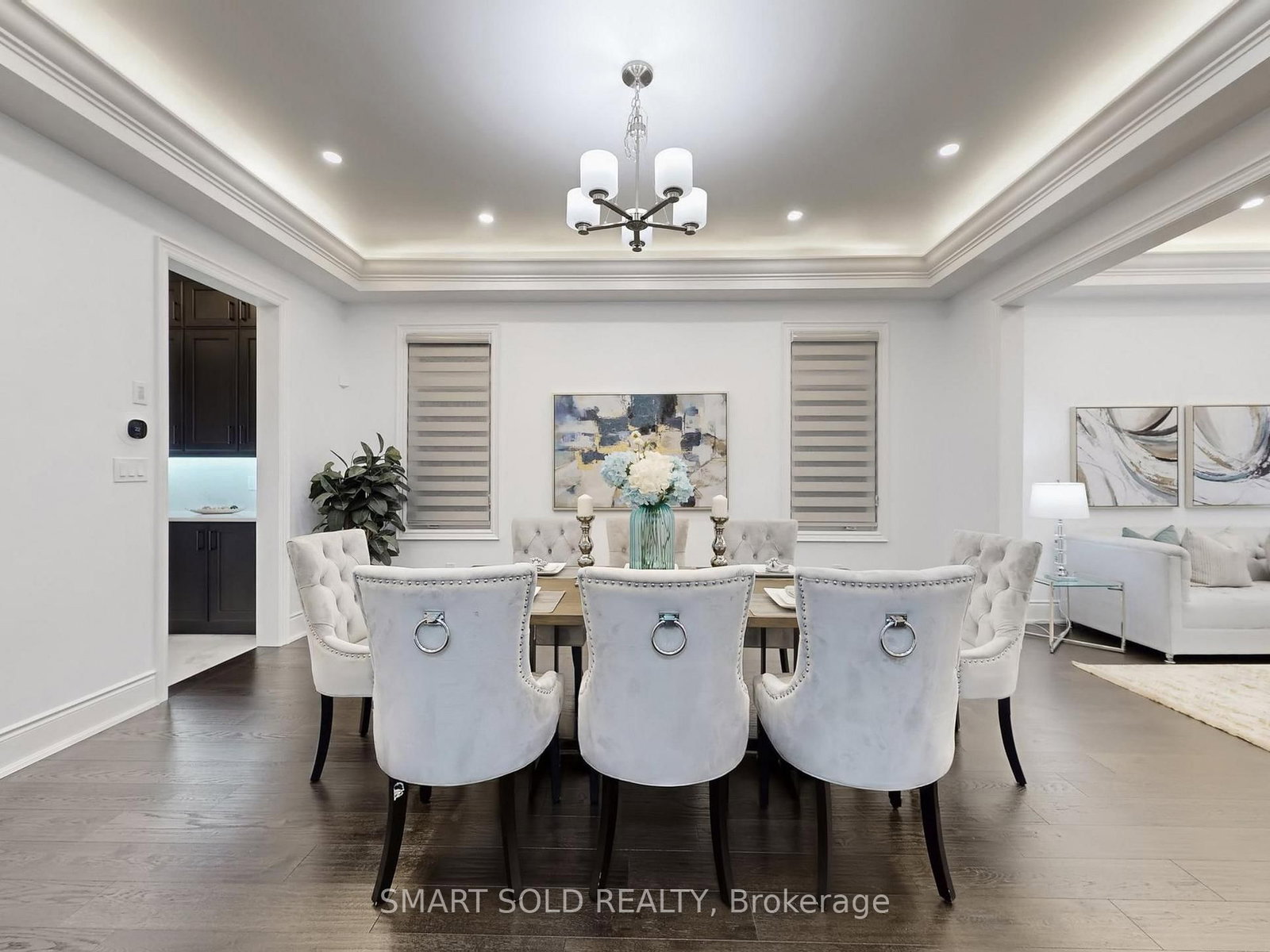 Detached House for sale at 209 Hillsview Drive, Richmond Hill, Ontario, L4C 4L8 - Observatory - MLS: N13011388