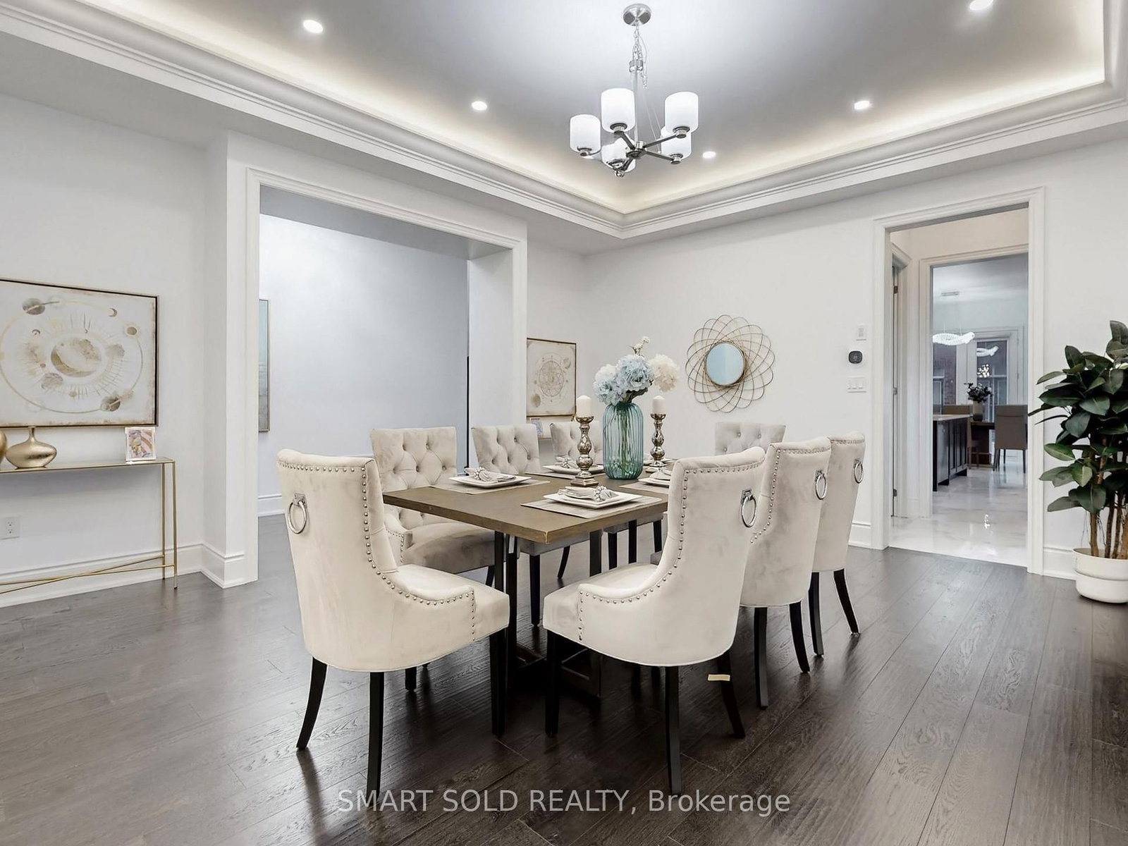 Detached House for sale at 209 Hillsview Drive, Richmond Hill, Ontario, L4C 4L8 - Observatory - MLS: N13011388