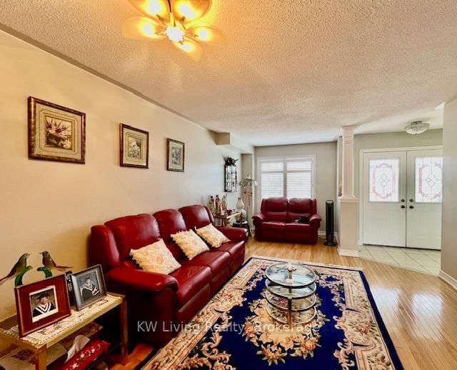 125 South Unionville Ave, Markham, L3R 6B8 | Image 3