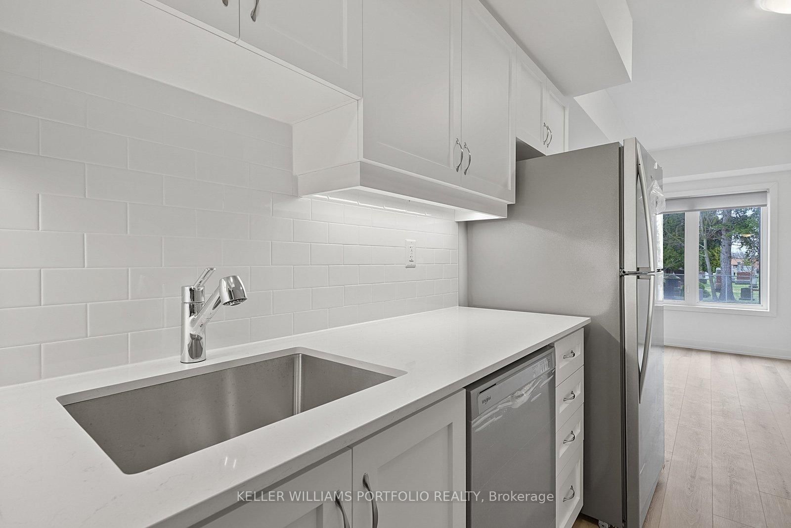 58 Elizabeth Street S, Unit 2205 - Photo 10