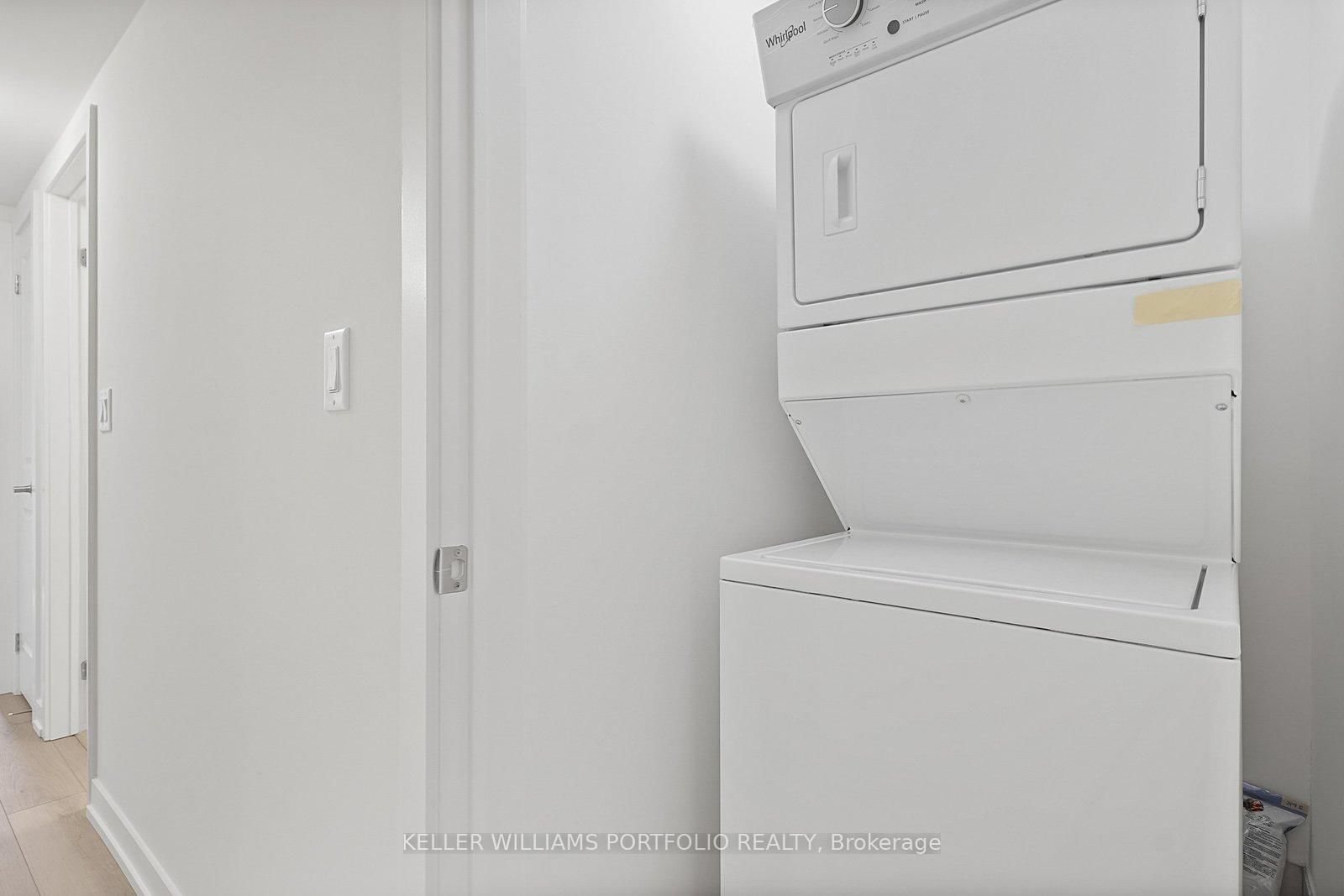 58 Elizabeth Street S, Unit 2205 - Photo 14