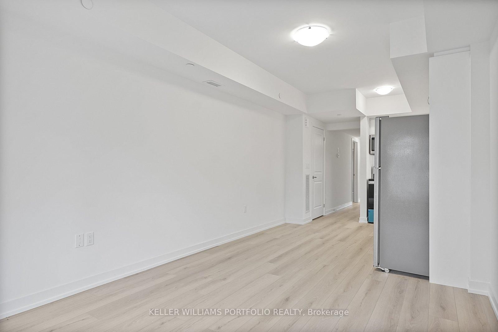 58 Elizabeth Street S, Unit 2205 - Photo 8