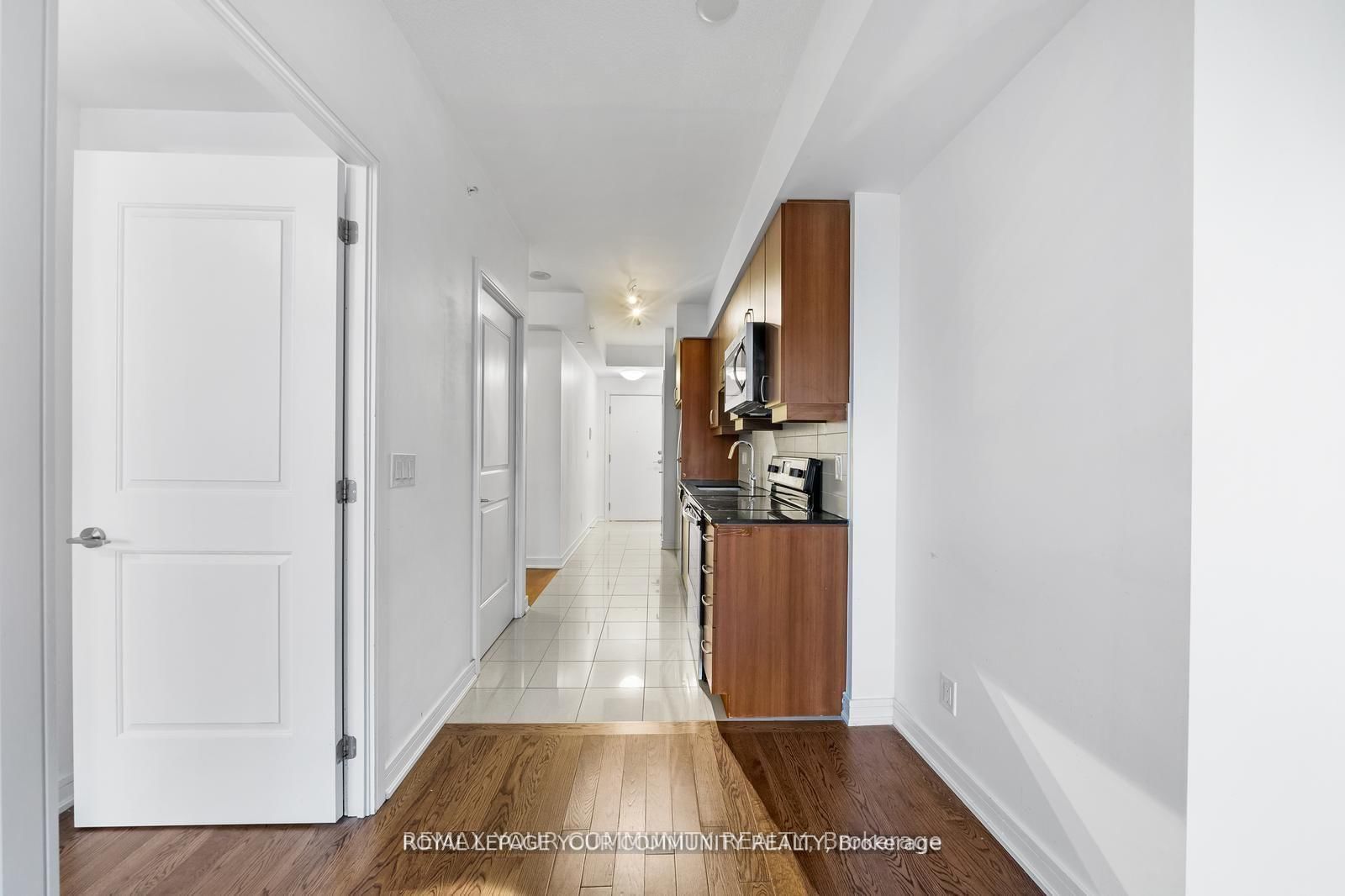 9201 YONGE Street, Unit 1613 - Photo 14