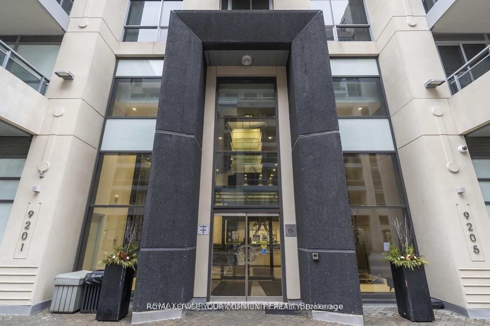 9201 YONGE Street, Unit 1613 - Photo 3