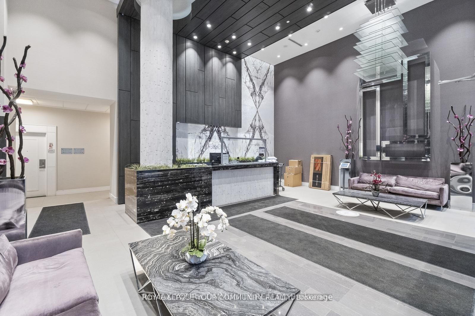 9201 YONGE Street, Unit 1613 - Photo 4