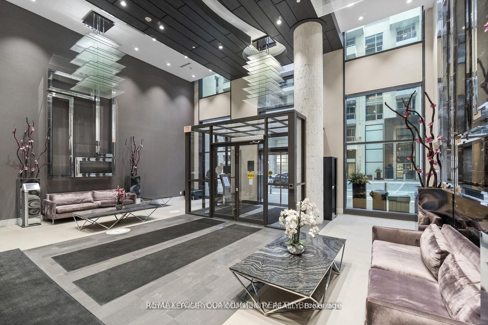 9201 YONGE Street, Unit 1613 - Photo 5