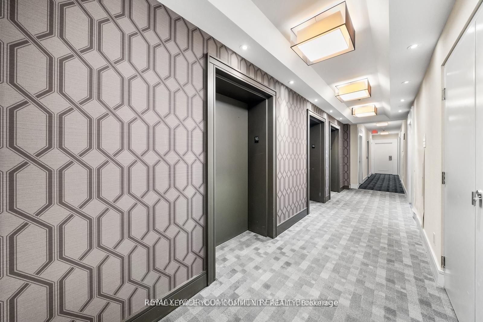 9201 YONGE Street, Unit 1613 - Photo 6