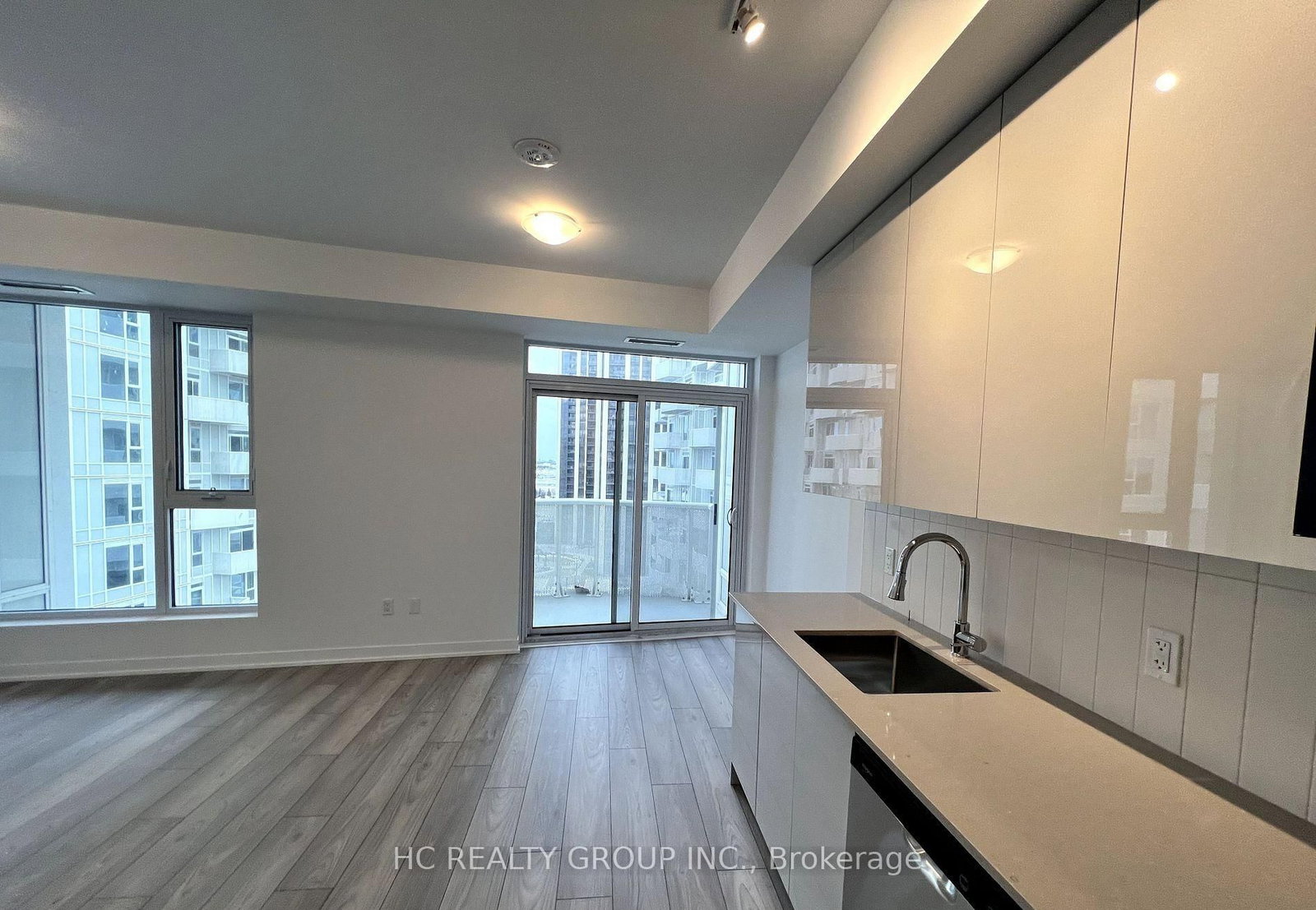 498 Caldari Road, Unit 1030 - Photo 4