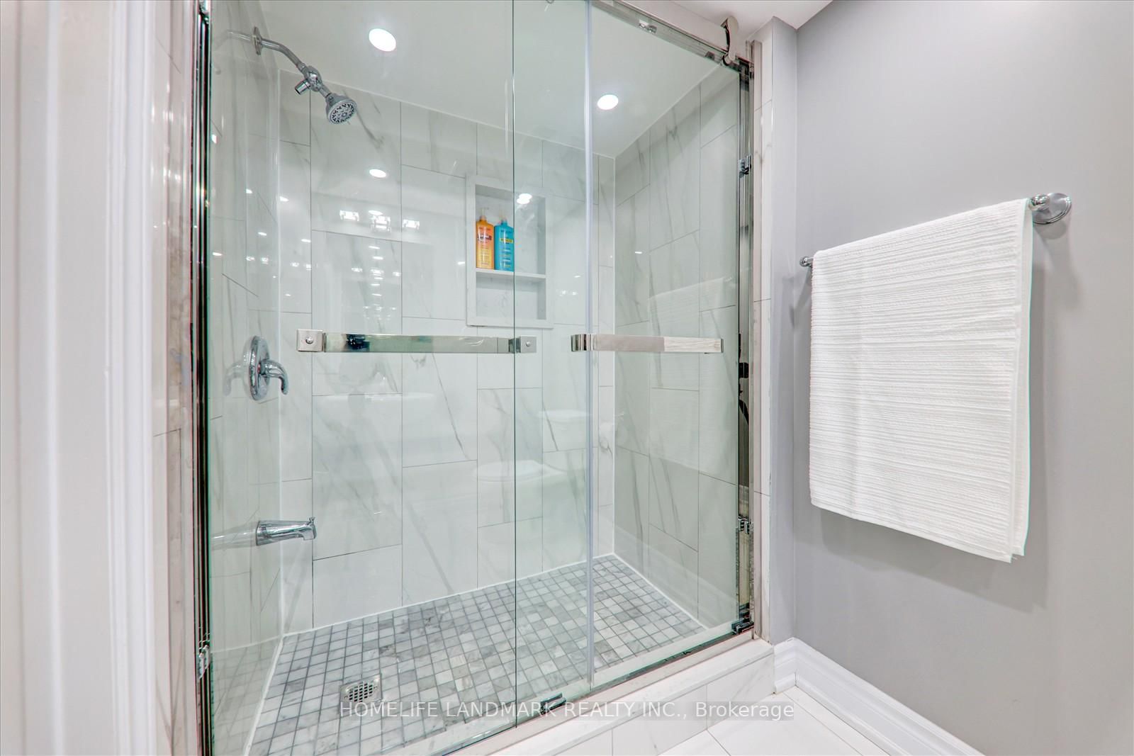 270 Rupert Avenue - Photo 23