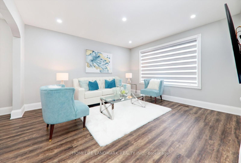 270 Rupert Ave, Whitchurch-Stouffville, L4A 1C5 | Image 3