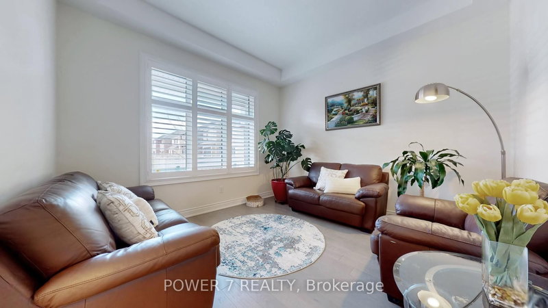 27 Joiner Circ, Whitchurch-Stouffville, L4A 4W9 | Image 3