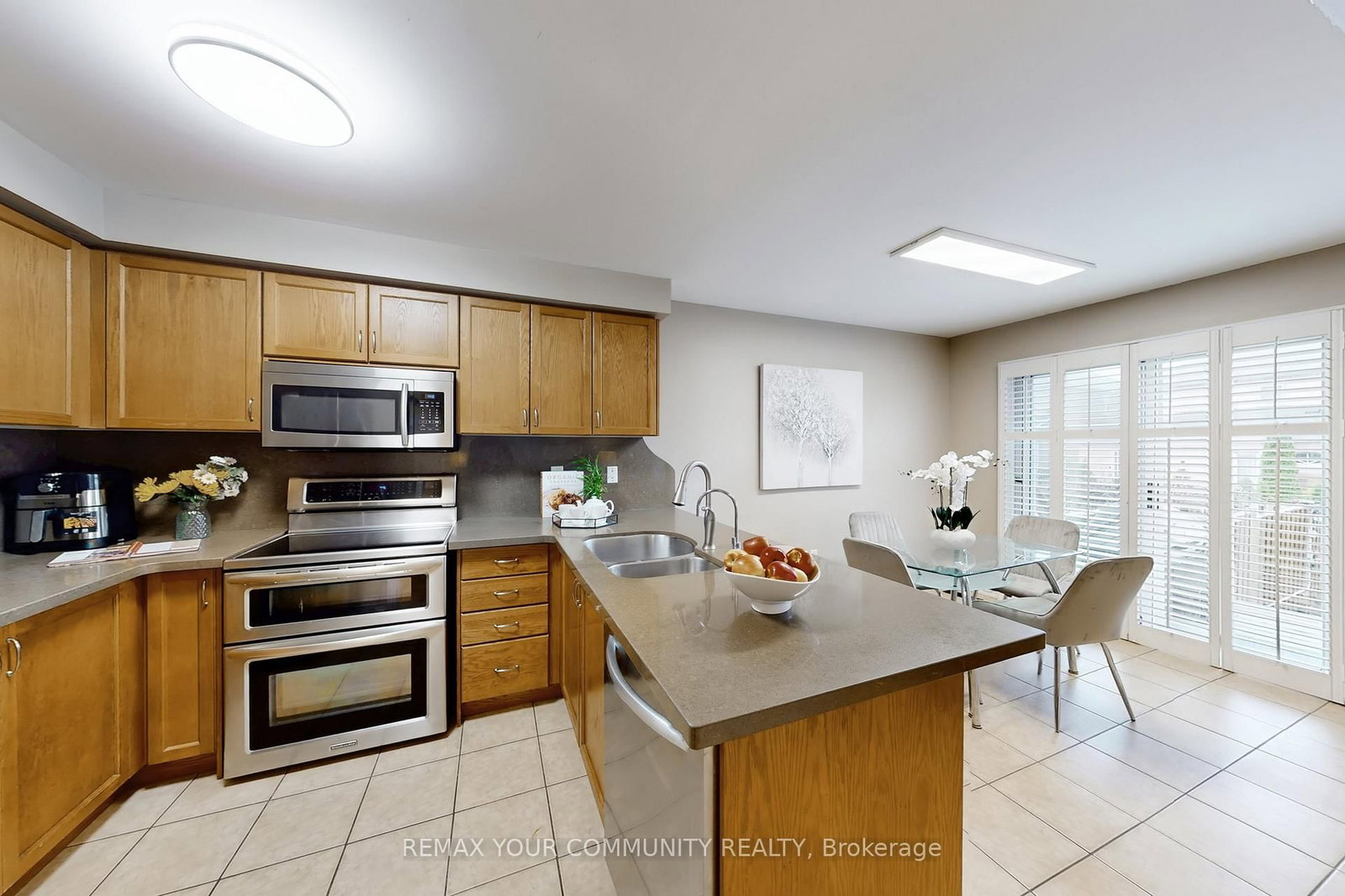 Semi-Detached House for sale at 139 Ascalon Drive, Vaughan, Ontario, L6A 0M4 - Patterson - MLS: N13012080