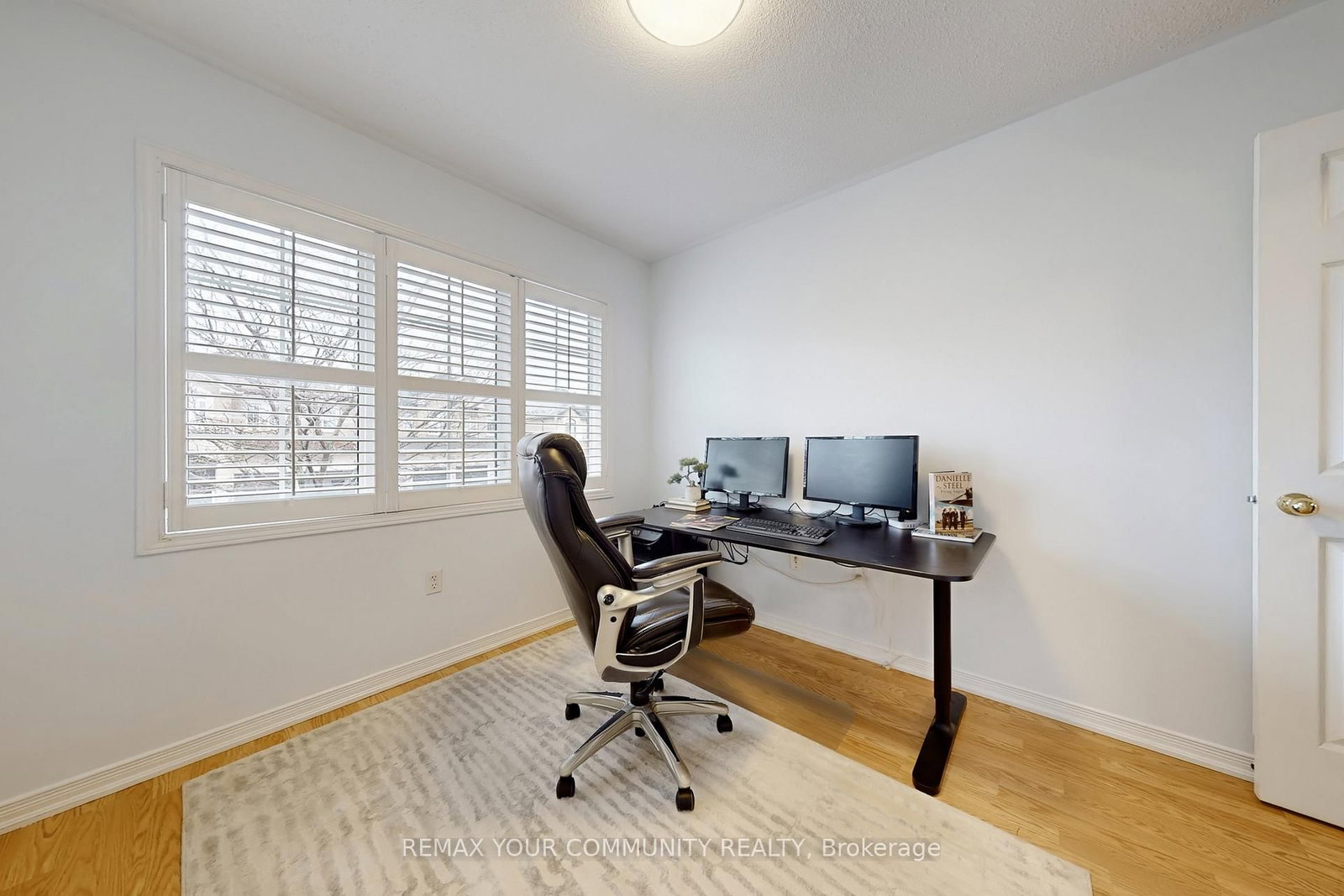 Semi-Detached House for sale at 139 Ascalon Drive, Vaughan, Ontario, L6A 0M4 - Patterson - MLS: N13012080