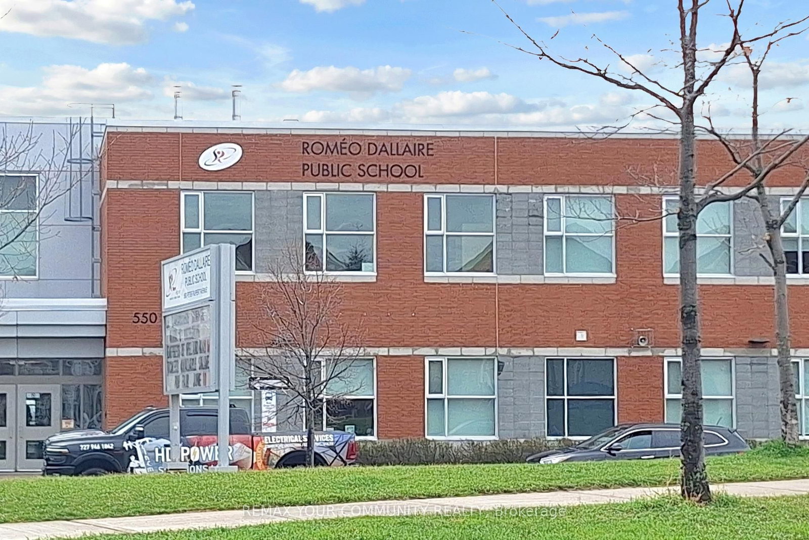 Semi-Detached House for sale at 139 Ascalon Drive, Vaughan, Ontario, L6A 0M4 - Patterson - MLS: N13012080