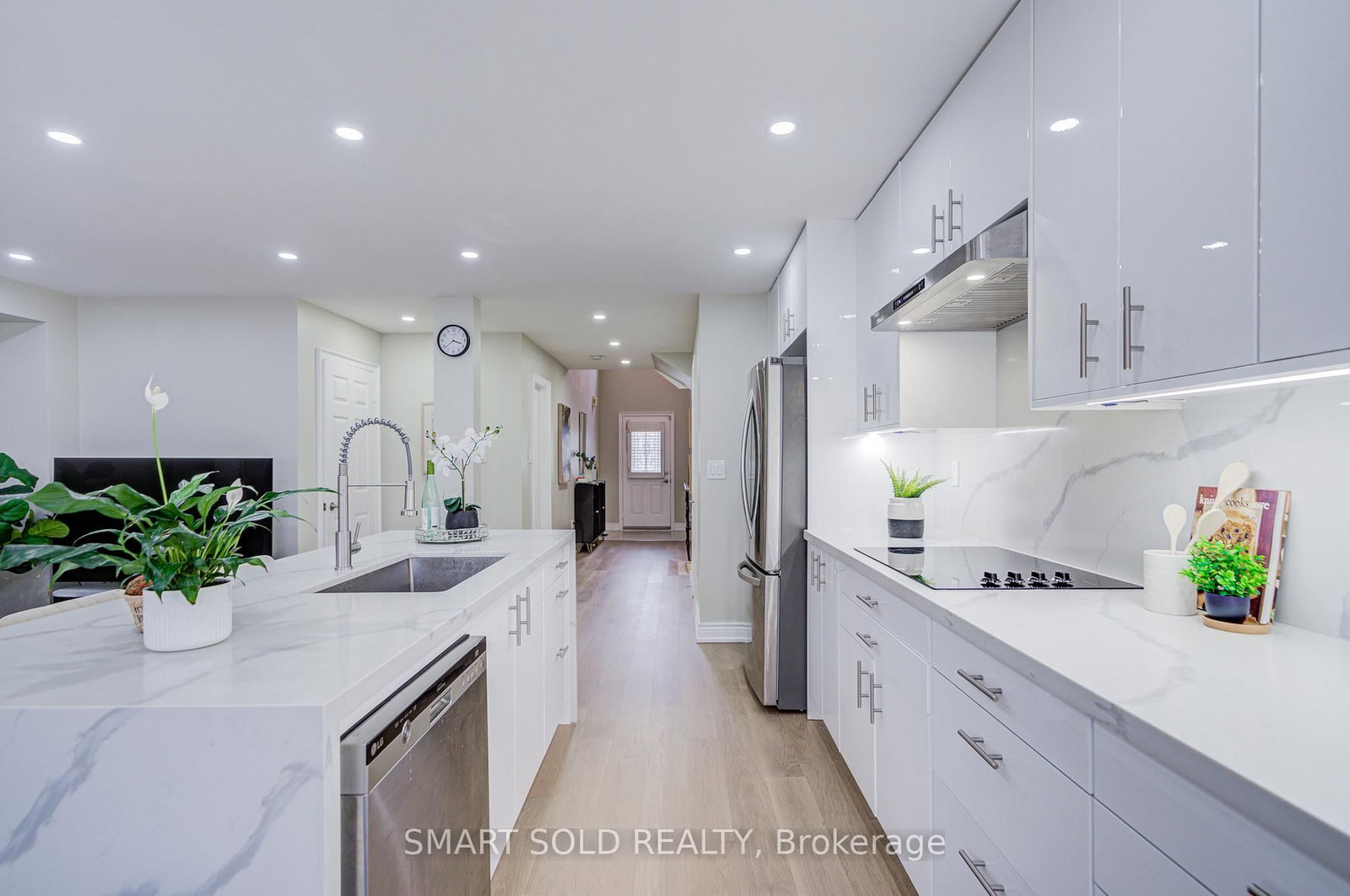 Semi-Detached House for sale at 53 Cassia Crescent, Vaughan, Ontario, L6A 3N3 - Maple - MLS: N13012110