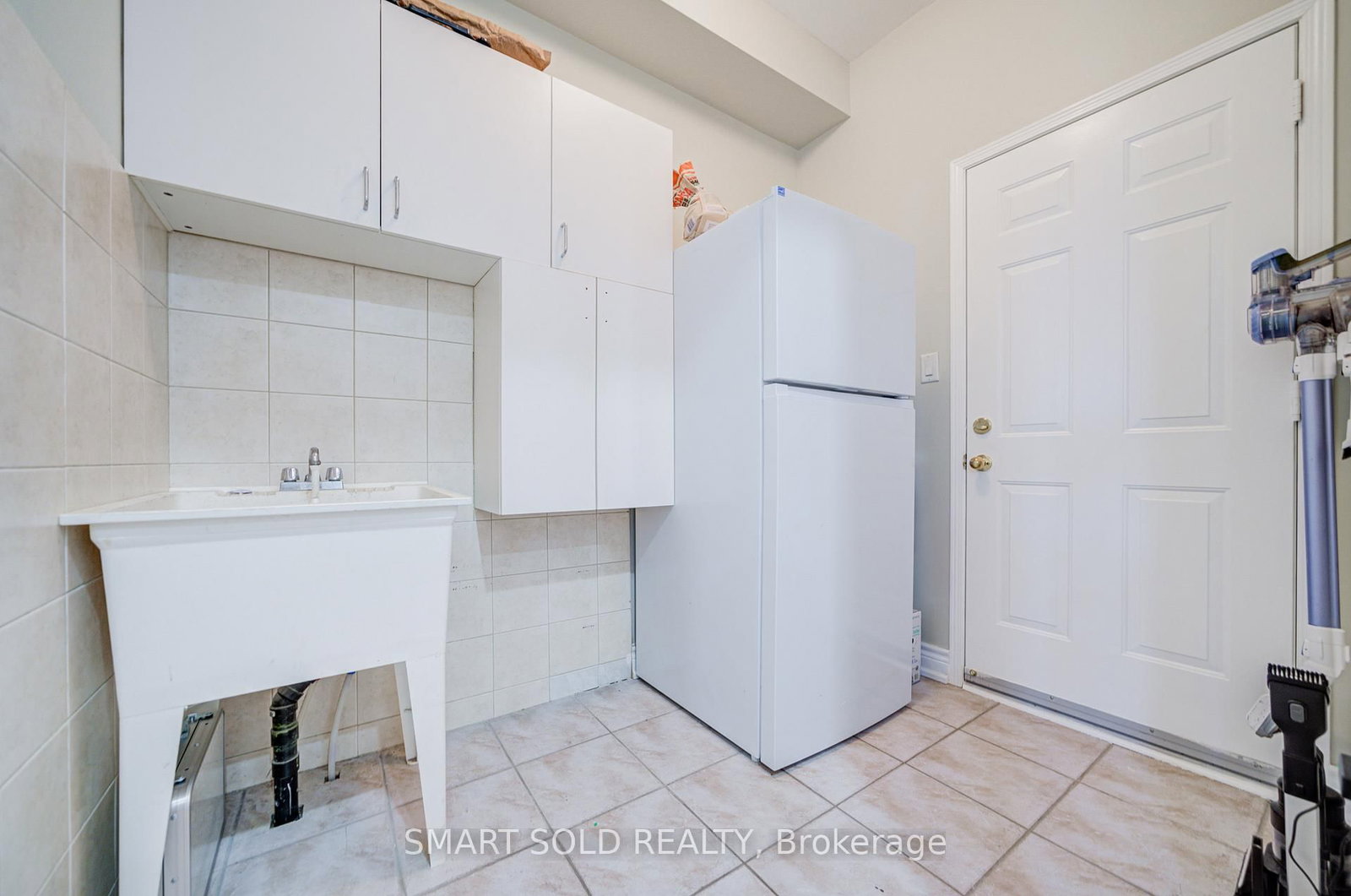 Semi-Detached House for sale at 53 Cassia Crescent, Vaughan, Ontario, L6A 3N3 - Maple - MLS: N13012110