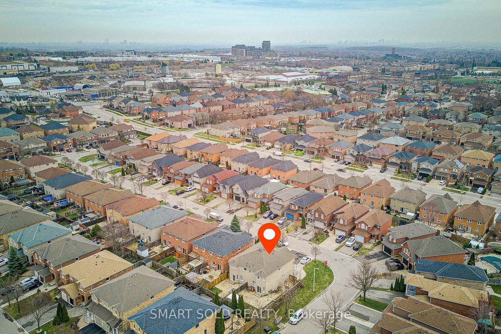 Semi-Detached House for sale at 53 Cassia Crescent, Vaughan, Ontario, L6A 3N3 - Maple - MLS: N13012110