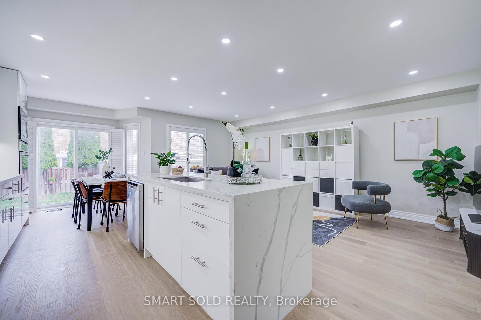 Semi-Detached House for sale at 53 Cassia Crescent, Vaughan, Ontario, L6A 3N3 - Maple - MLS: N13012110