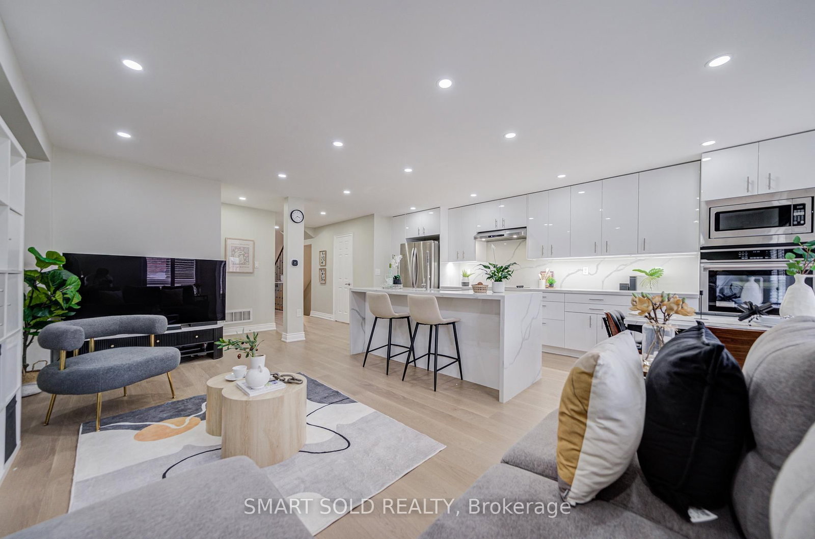 Semi-Detached House for sale at 53 Cassia Crescent, Vaughan, Ontario, L6A 3N3 - Maple - MLS: N13012110