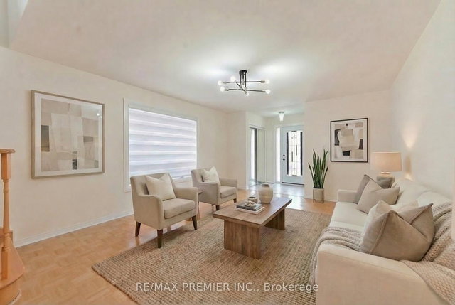 152 Laurelhurst Crescent