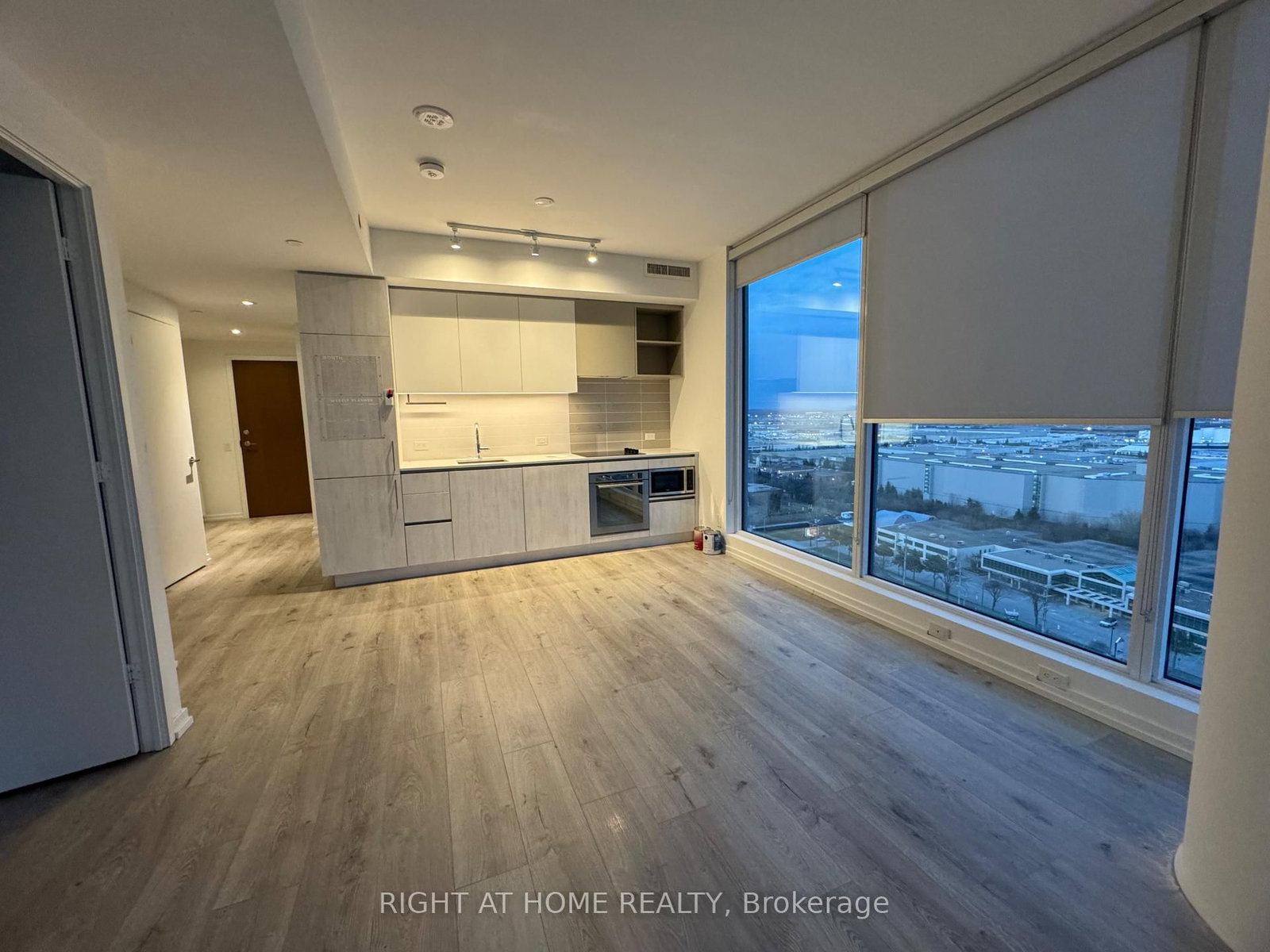 1000 Portage Parkway, Unit 2005 - Photo 17