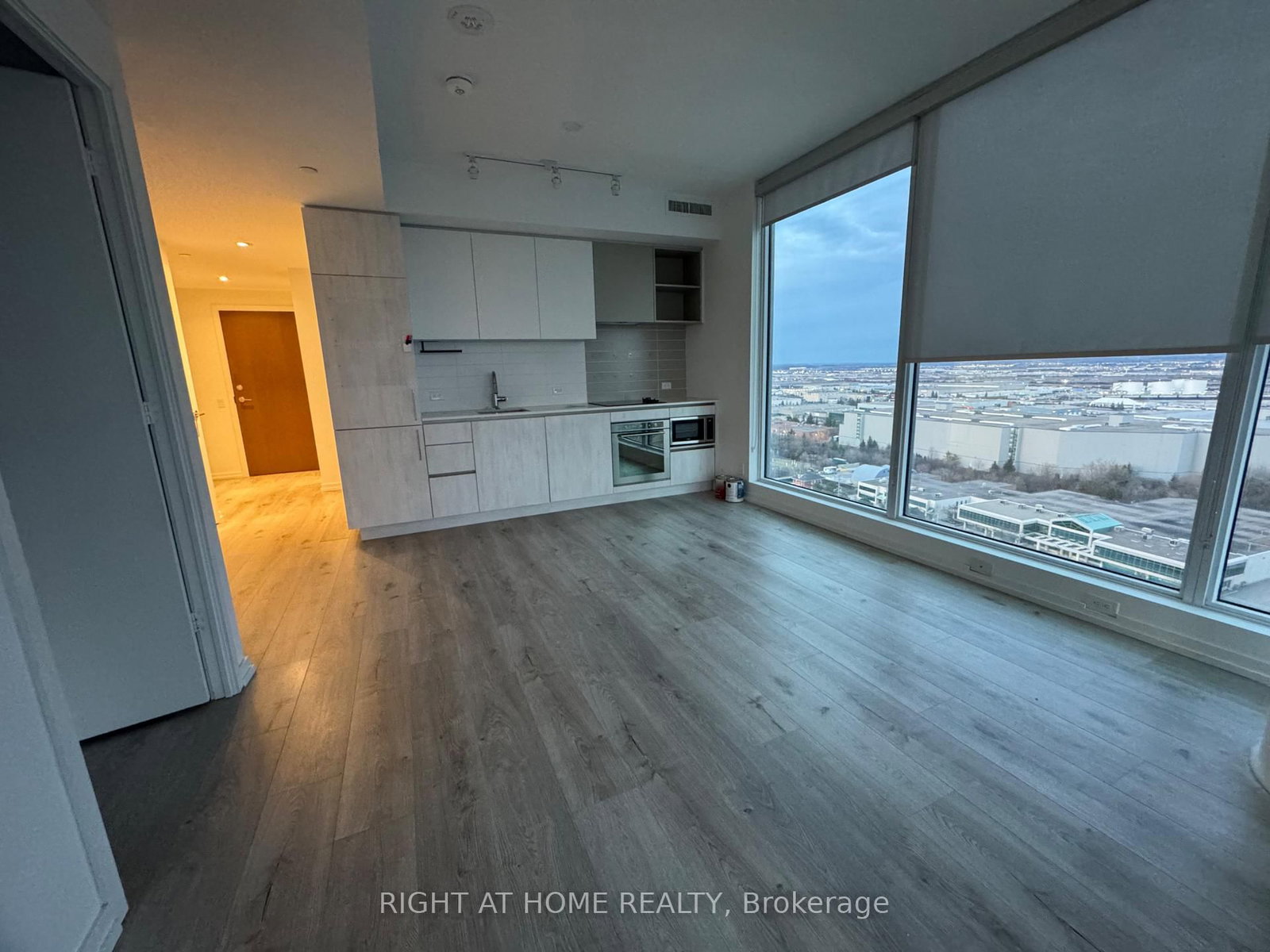 1000 Portage Parkway, Unit 2005 - Photo 18