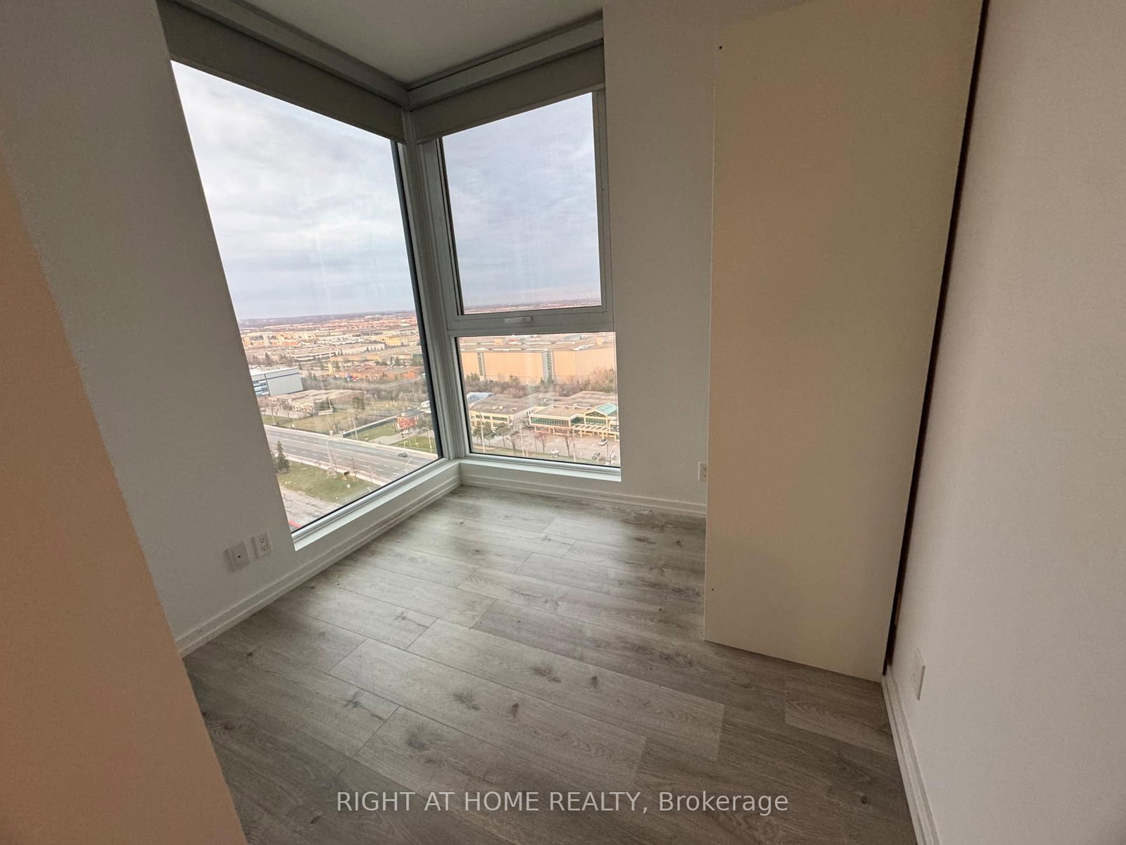 1000 Portage Parkway, Unit 2005 - Photo 23