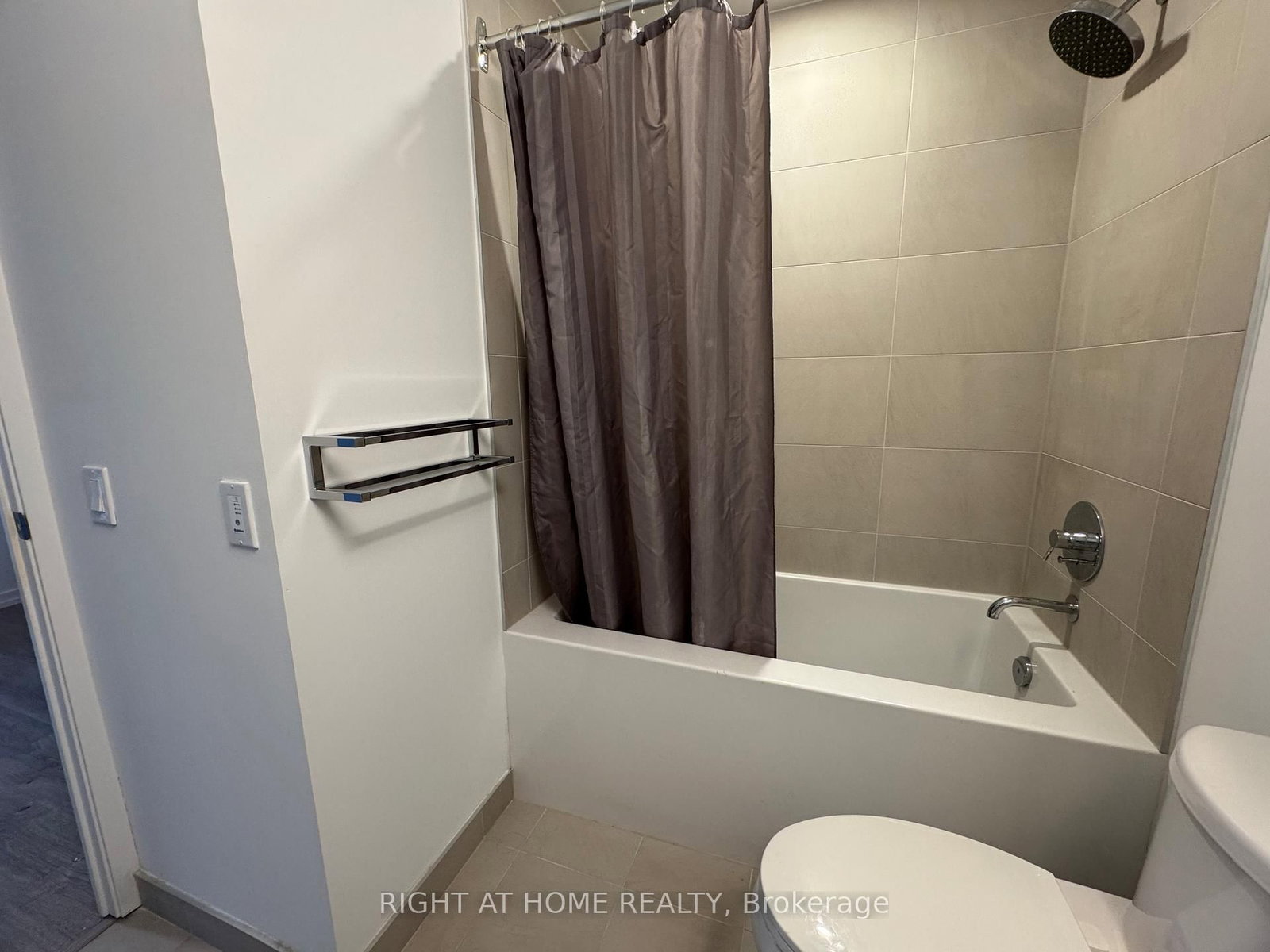 1000 Portage Parkway, Unit 2005 - Photo 25