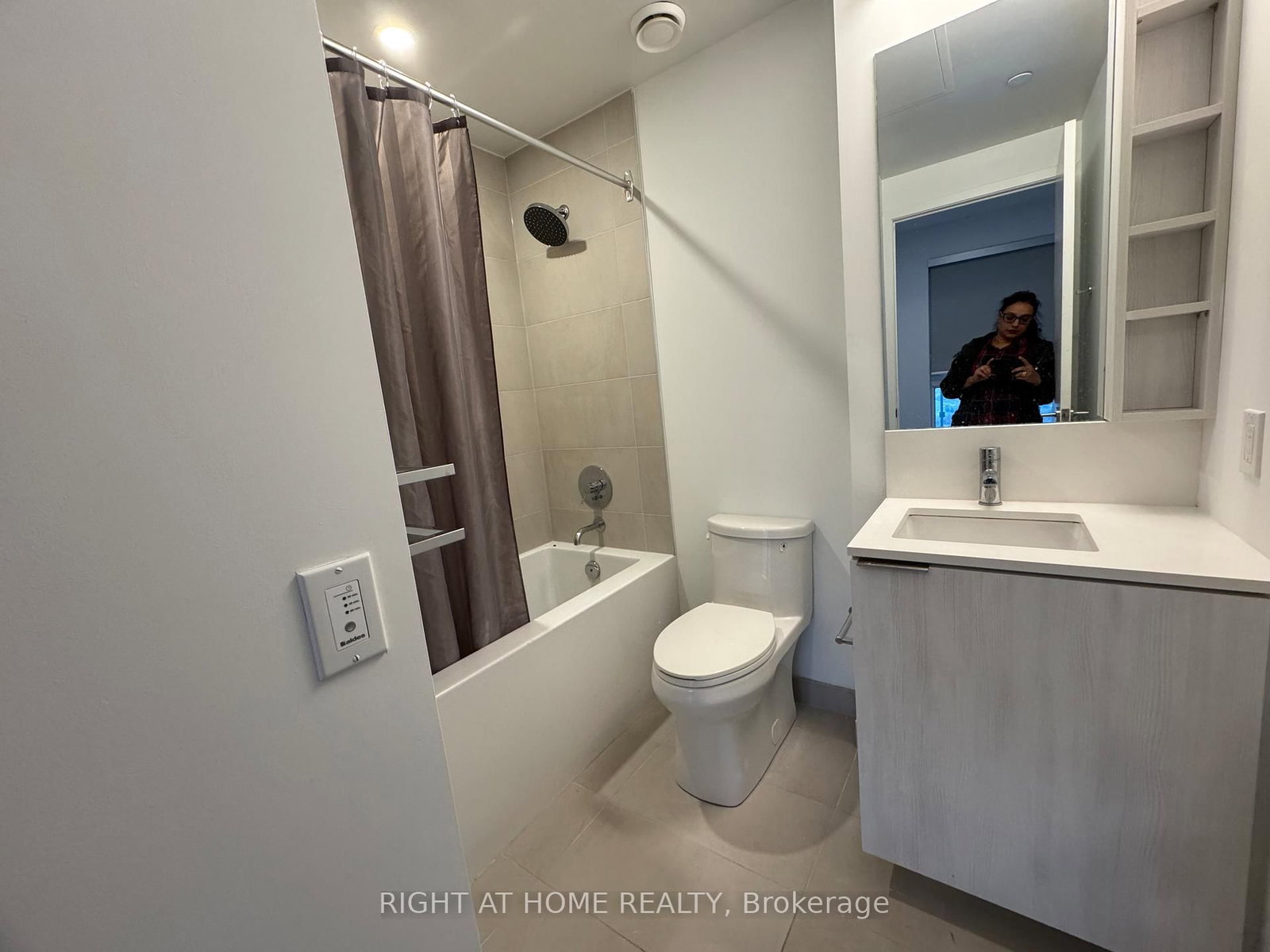 1000 Portage Parkway, Unit 2005 - Photo 27