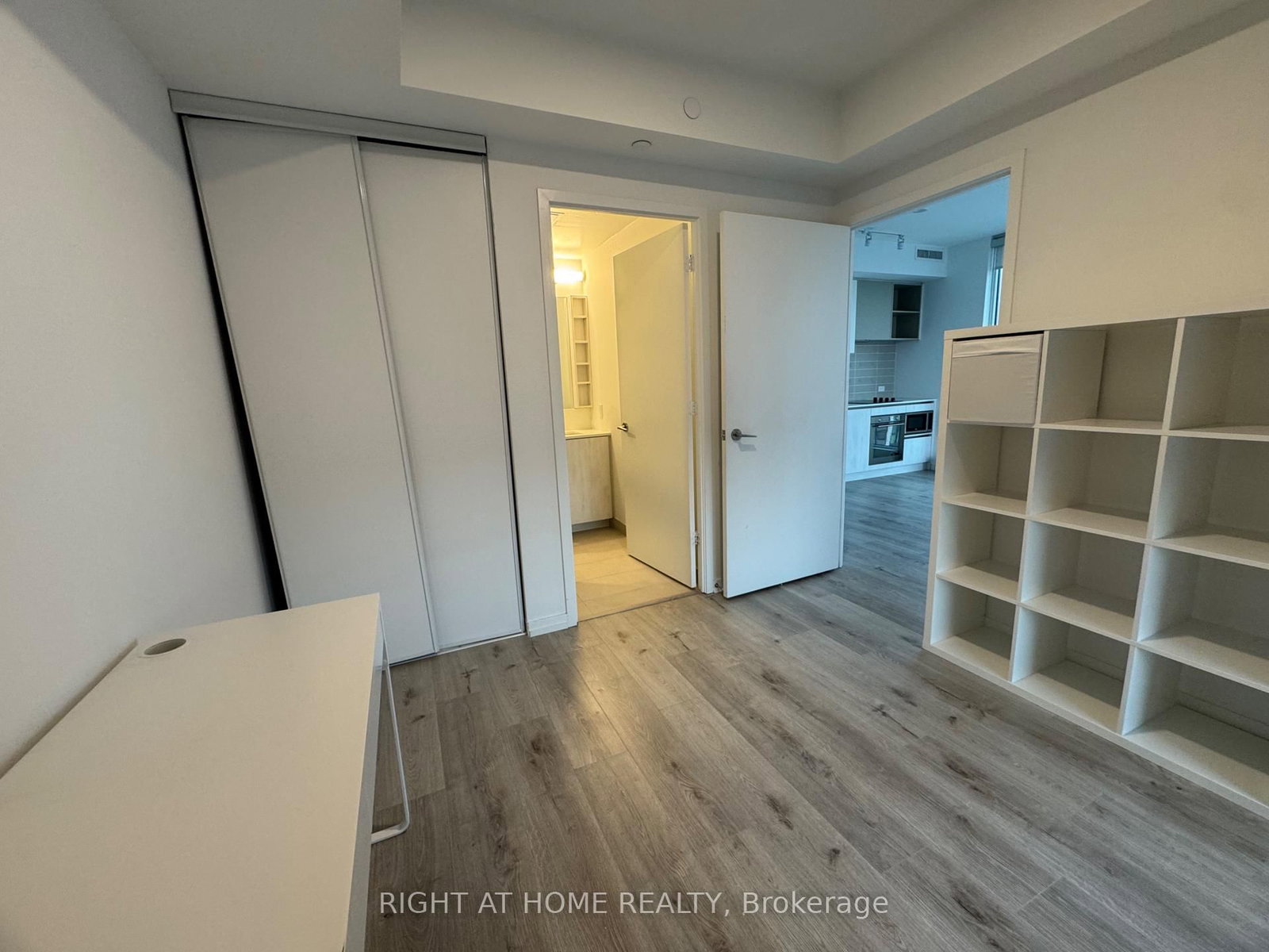 1000 Portage Parkway, Unit 2005 - Photo 29