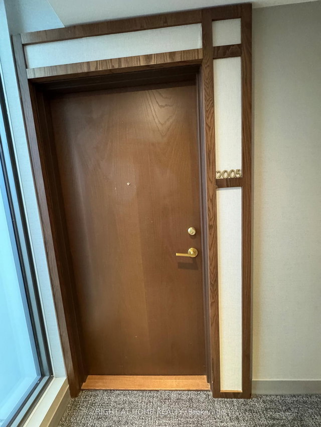 2005 - 1000 Portage Parkway