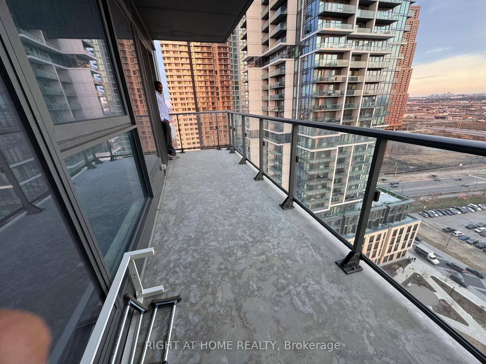 1000 Portage Parkway, Unit 2005 - Photo 35