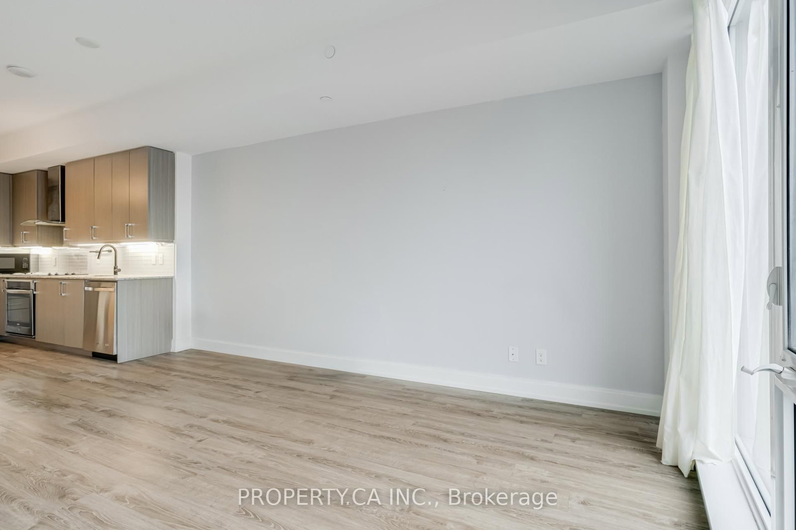 9600 Yonge Street, Unit 305B - Photo 14