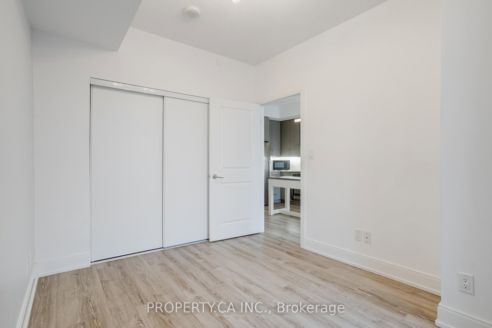 9600 Yonge Street, Unit 305B - Photo 17