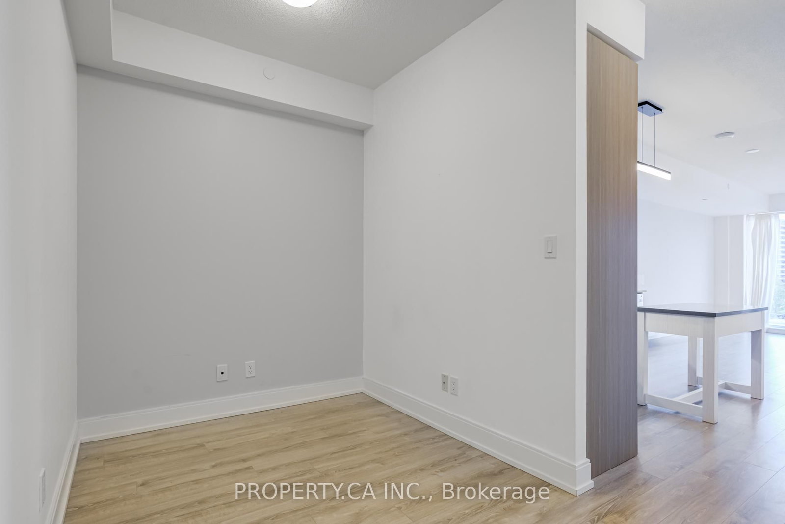 9600 Yonge Street, Unit 305B - Photo 18