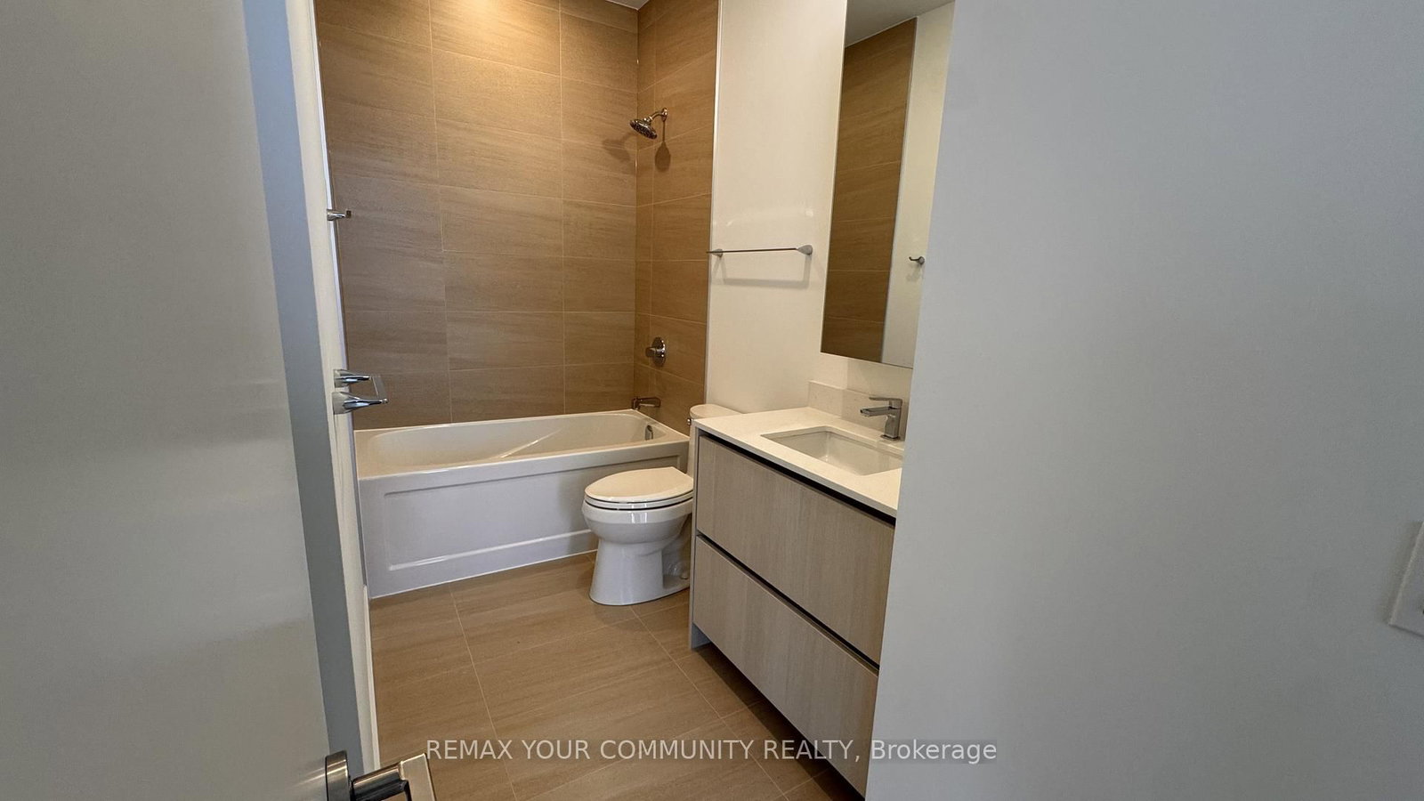 8188 Yonge Street, Unit 1004 - Photo 12