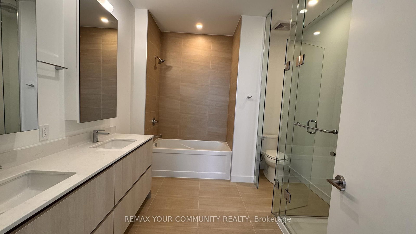 8188 Yonge Street, Unit 1004 - Photo 14