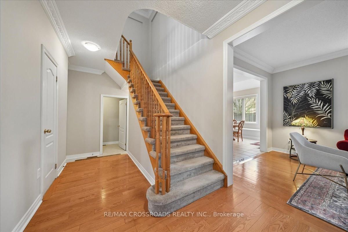 Detached House for sale at 11 Cottingham Street, Markham, Ontario, L6C 2V3 - Berczy - MLS: N13013376