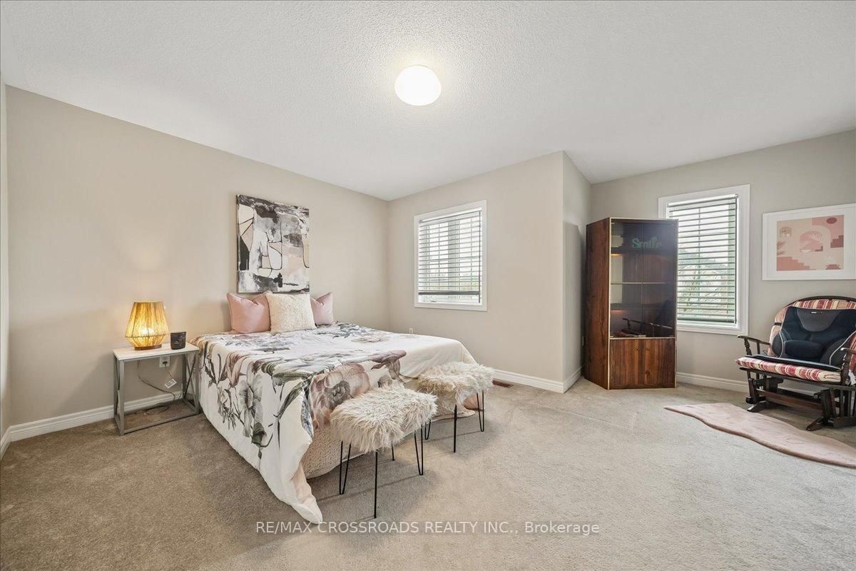 Detached House for sale at 11 Cottingham Street, Markham, Ontario, L6C 2V3 - Berczy - MLS: N13013376