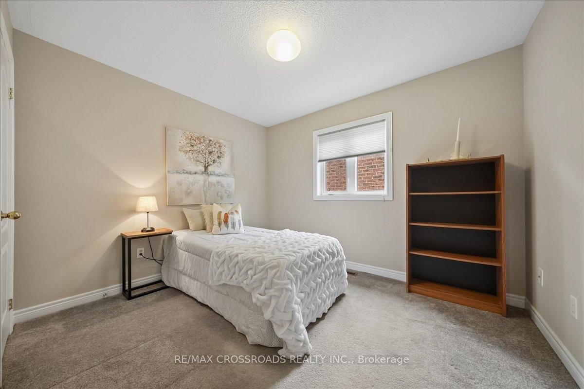 Detached House for sale at 11 Cottingham Street, Markham, Ontario, L6C 2V3 - Berczy - MLS: N13013376