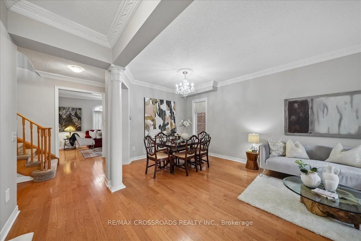 Detached House for sale at 11 Cottingham Street, Markham, Ontario, L6C 2V3 - Berczy - MLS: N13013376