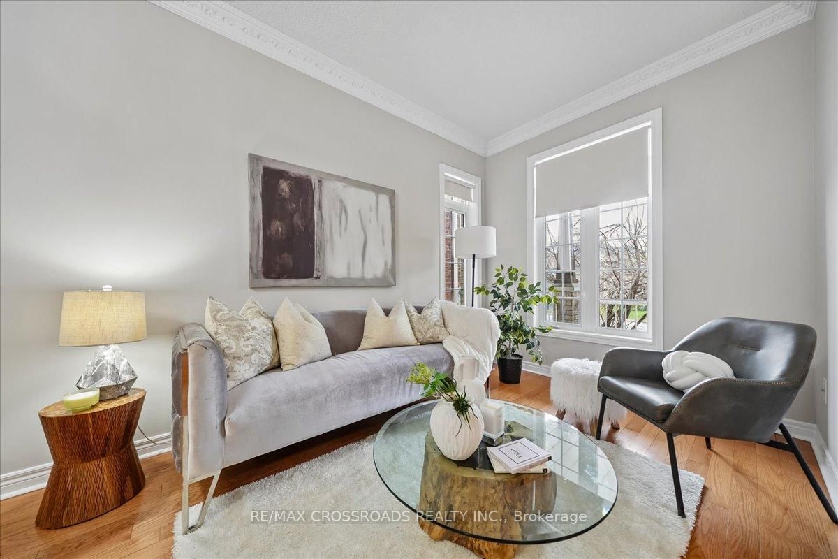 Detached House for sale at 11 Cottingham Street, Markham, Ontario, L6C 2V3 - Berczy - MLS: N13013376