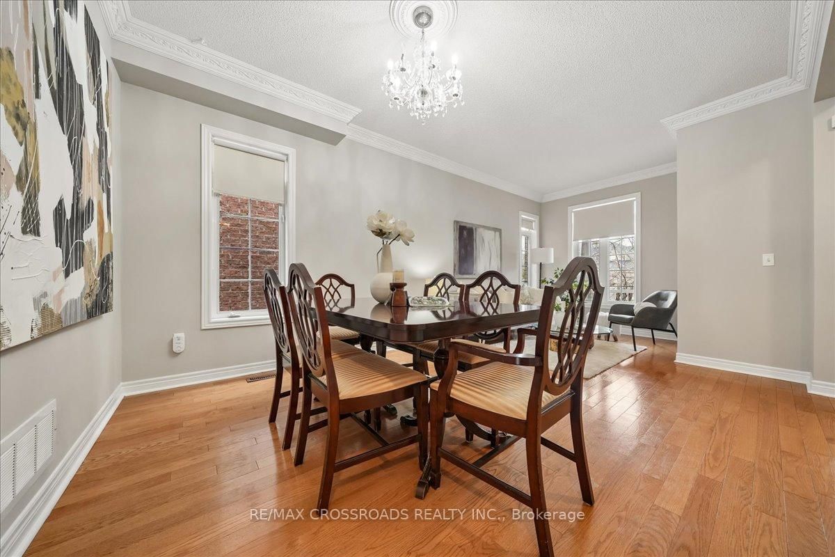 Detached House for sale at 11 Cottingham Street, Markham, Ontario, L6C 2V3 - Berczy - MLS: N13013376