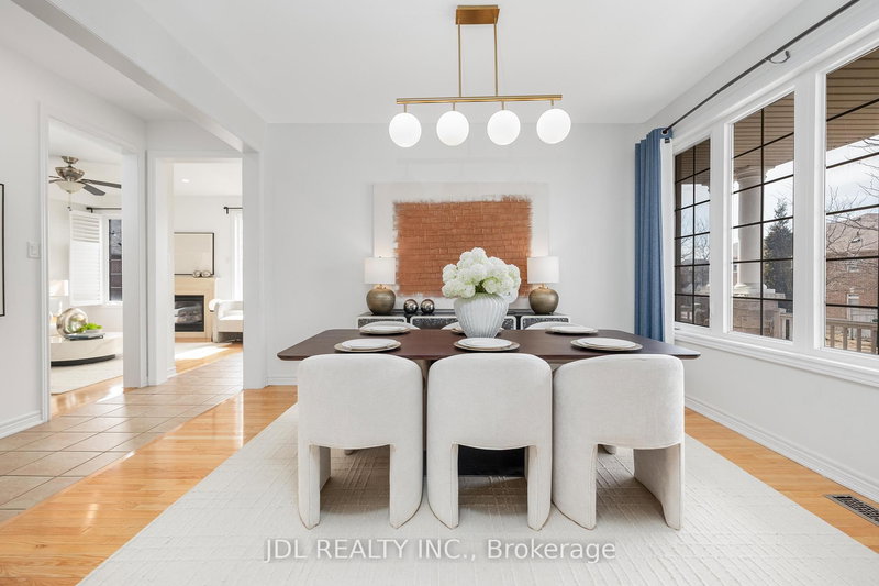 3 Mansard Dr, Richmond Hill, L4E 0L8 | Image 3