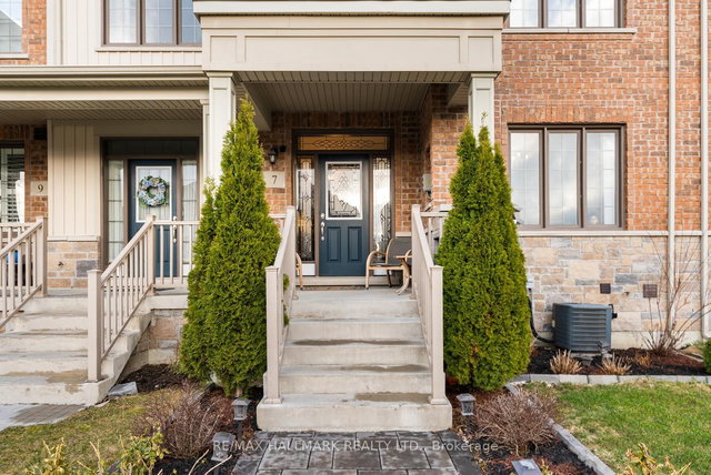 7 Carratuck Street E