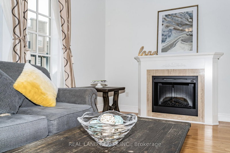 41 Lord Durham Rd, Markham, L6G 0C2 | Image 3