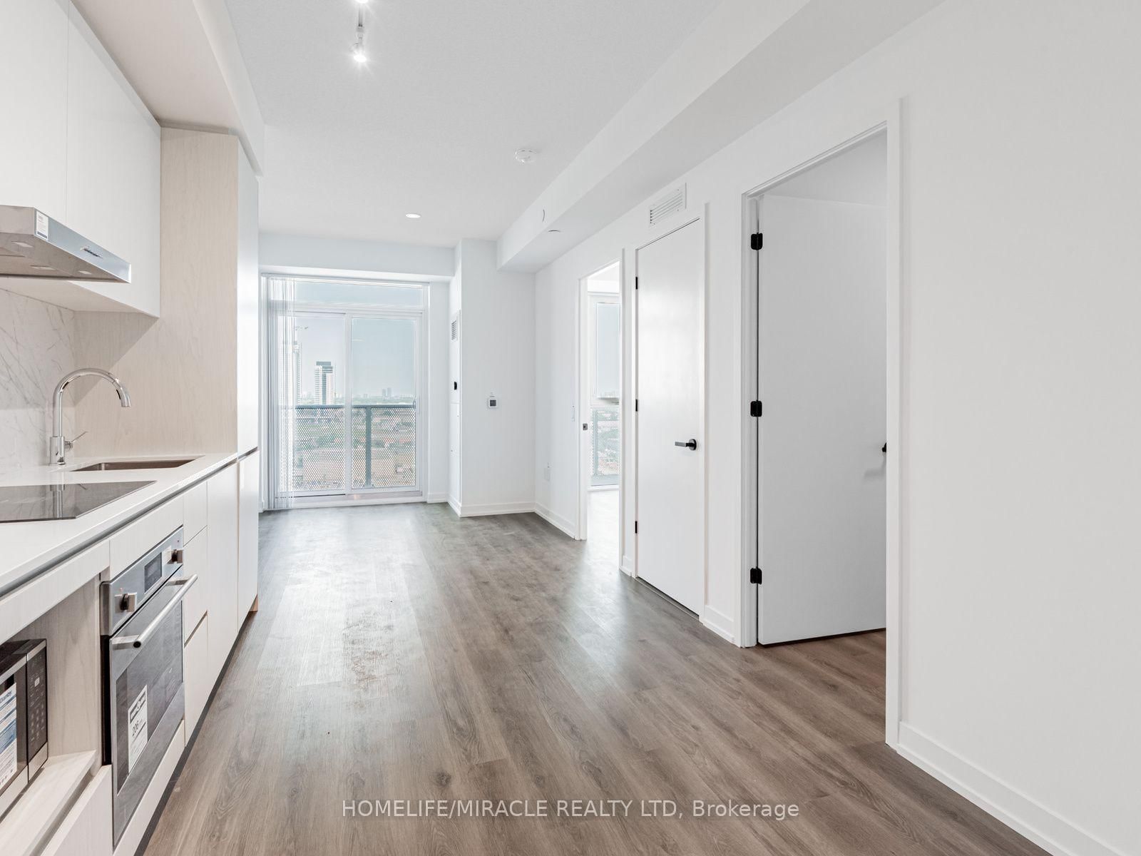 28 INTERCHANGE Way, Unit 2009 - Photo 14